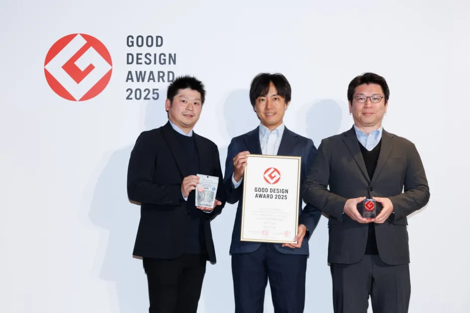 グッドデザイン賞受賞祝賀会での記念撮影