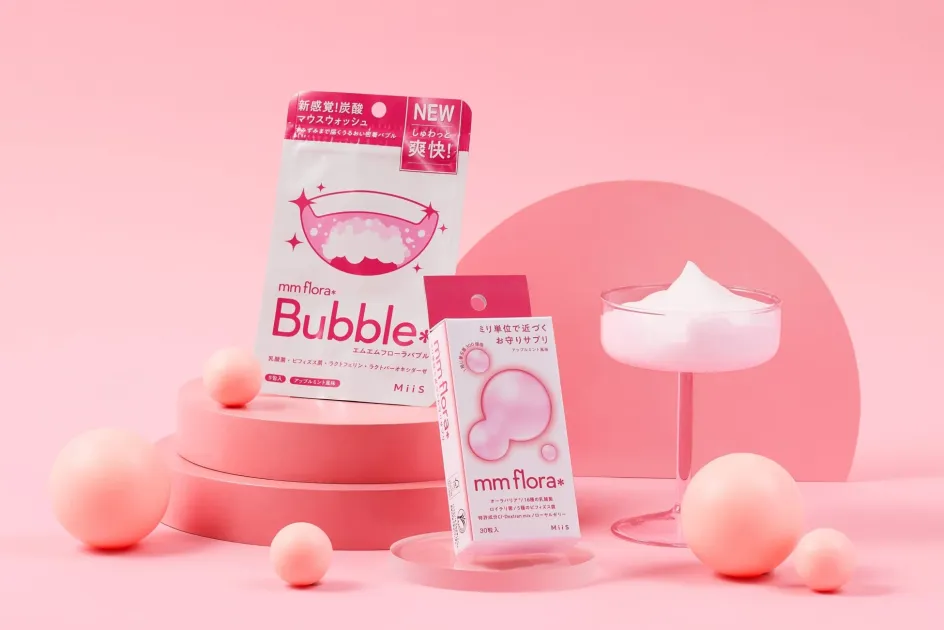 mm flora*の炭酸マウスウォッシュと健康サプリメントのパッケージ